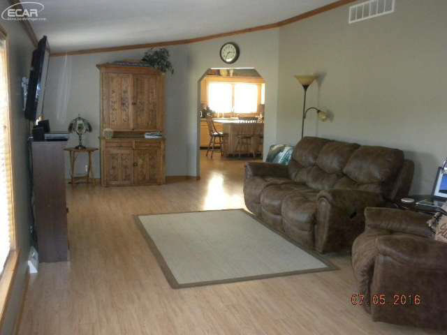 2181 Riley Road Caro, MI 48723 - Photo 8 of 21 21189635-7.JPG