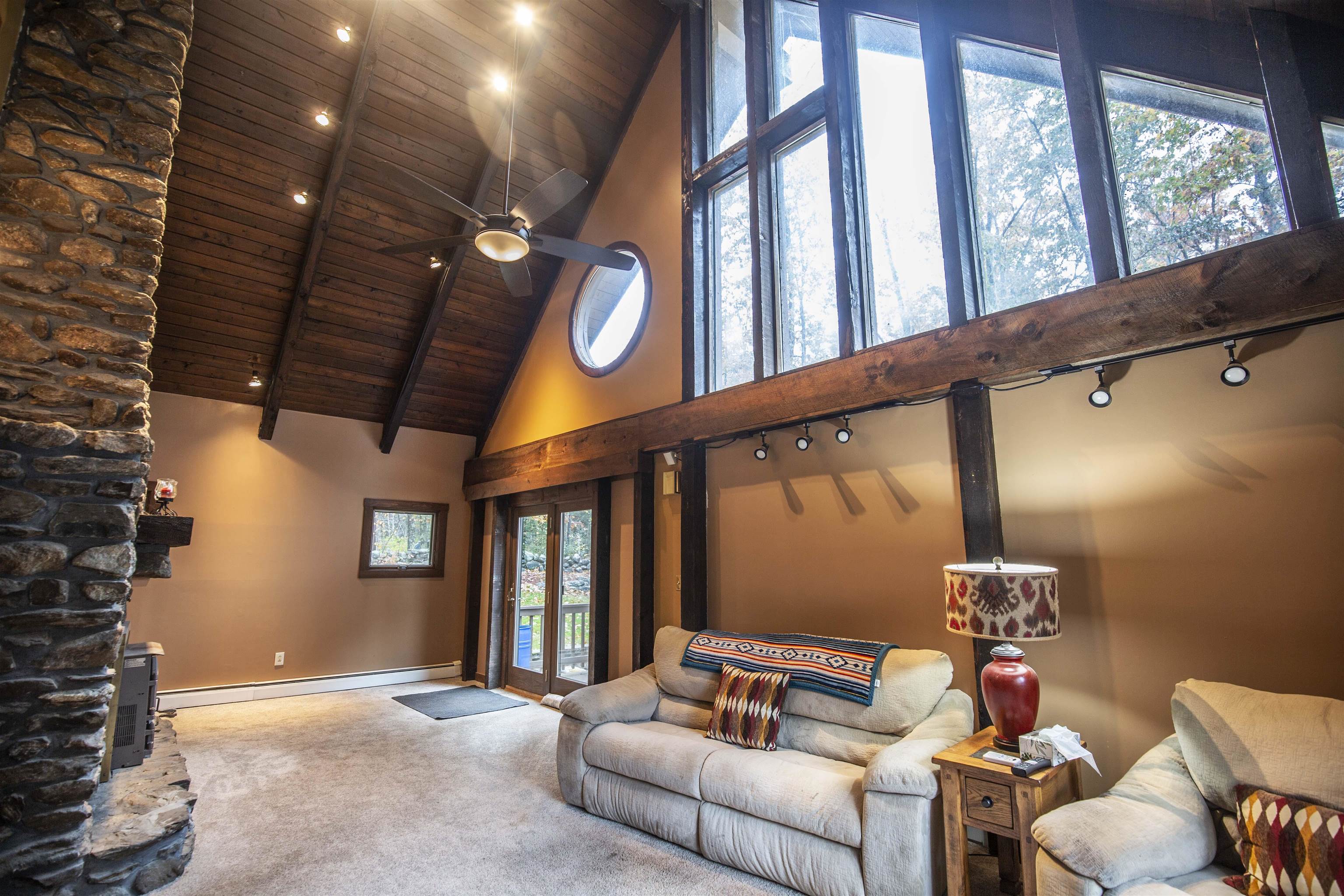 93 Walnut Hill Road Derry, NH 03038 - Photo 13 of 32