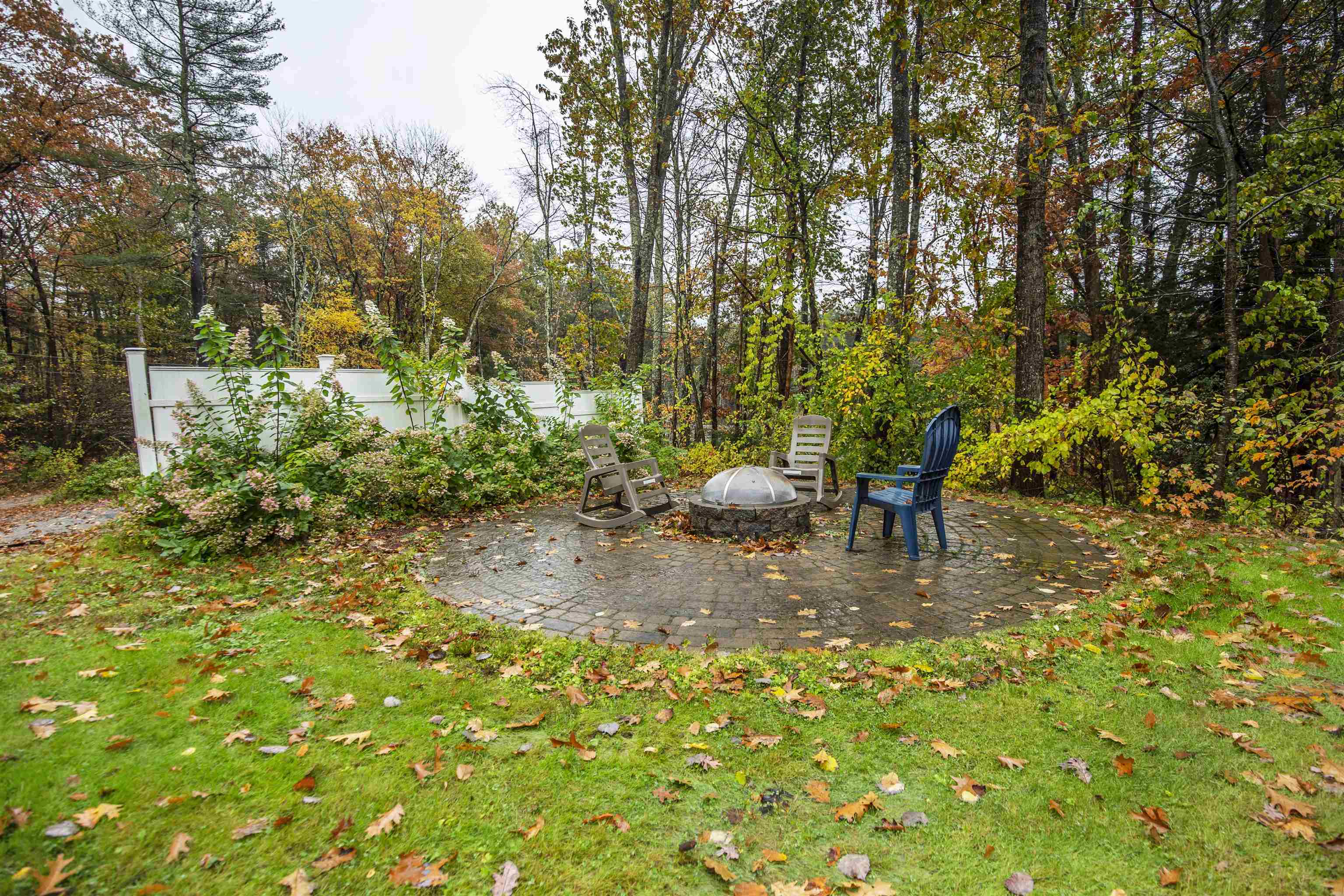 93 Walnut Hill Road Derry, NH 03038 - Photo 29 of 32