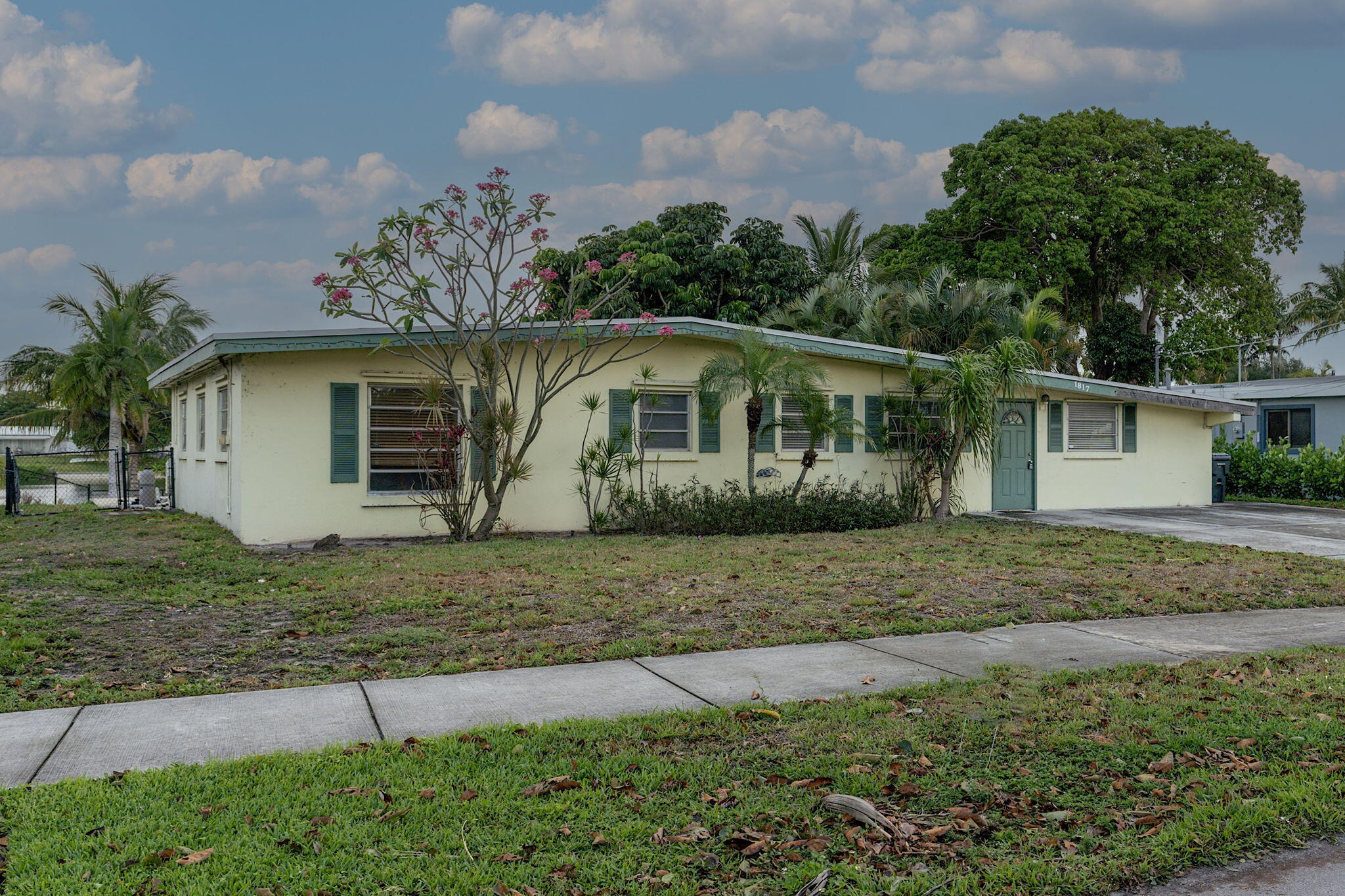 1817 High Ridge Road Lake Worth, FL 33461 - Photo 11 of 16 11-web-or-mls-1817 -011