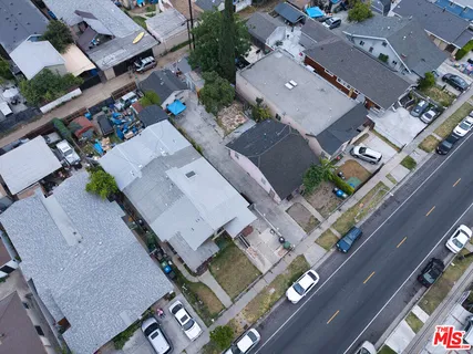 $599,900 | 1428 West 54th Street, Los Angeles, CA 90062