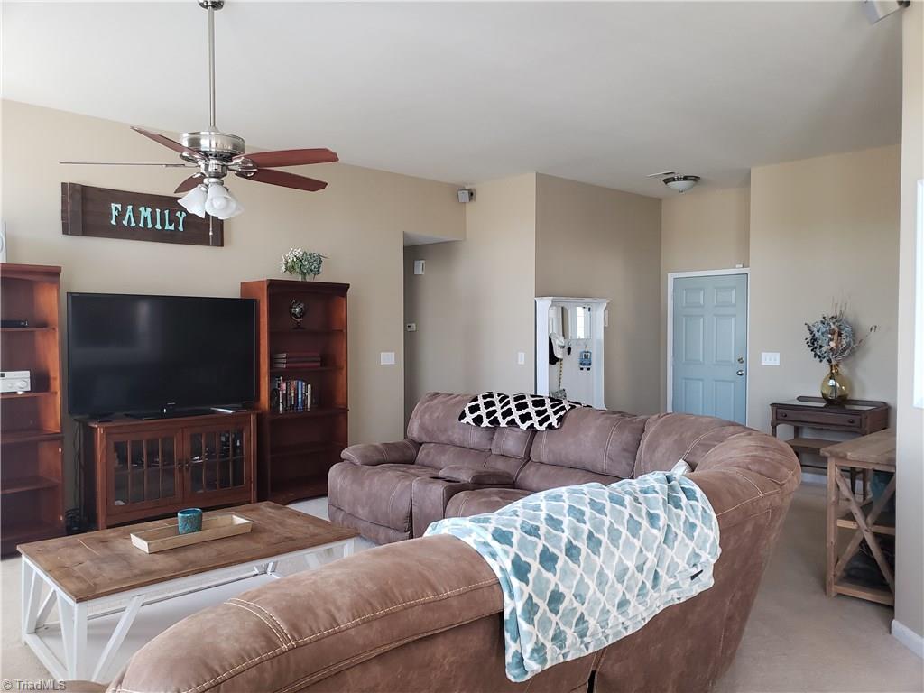 3700 Shadow Ridge Drive High Point, NC 27265 - Photo 4 of 29 Gallery Image 4