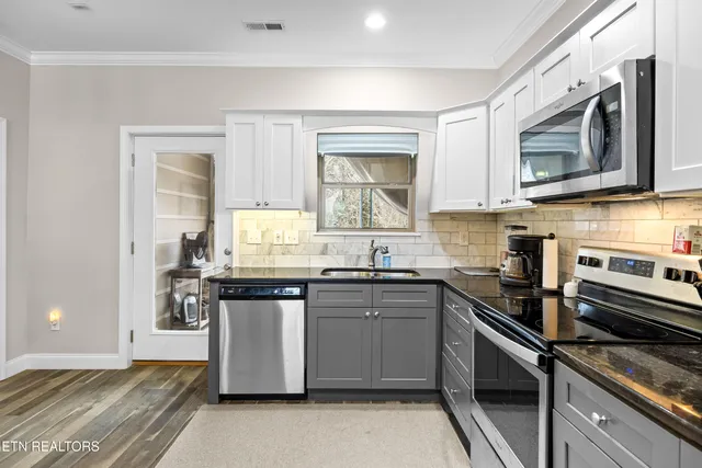 $349,900 | 326 Shooting Star Loop, Unit 201, Townsend, TN 37882