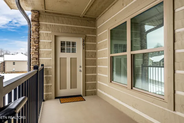 $349,900 | 326 Shooting Star Loop, Unit 201, Townsend, TN 37882