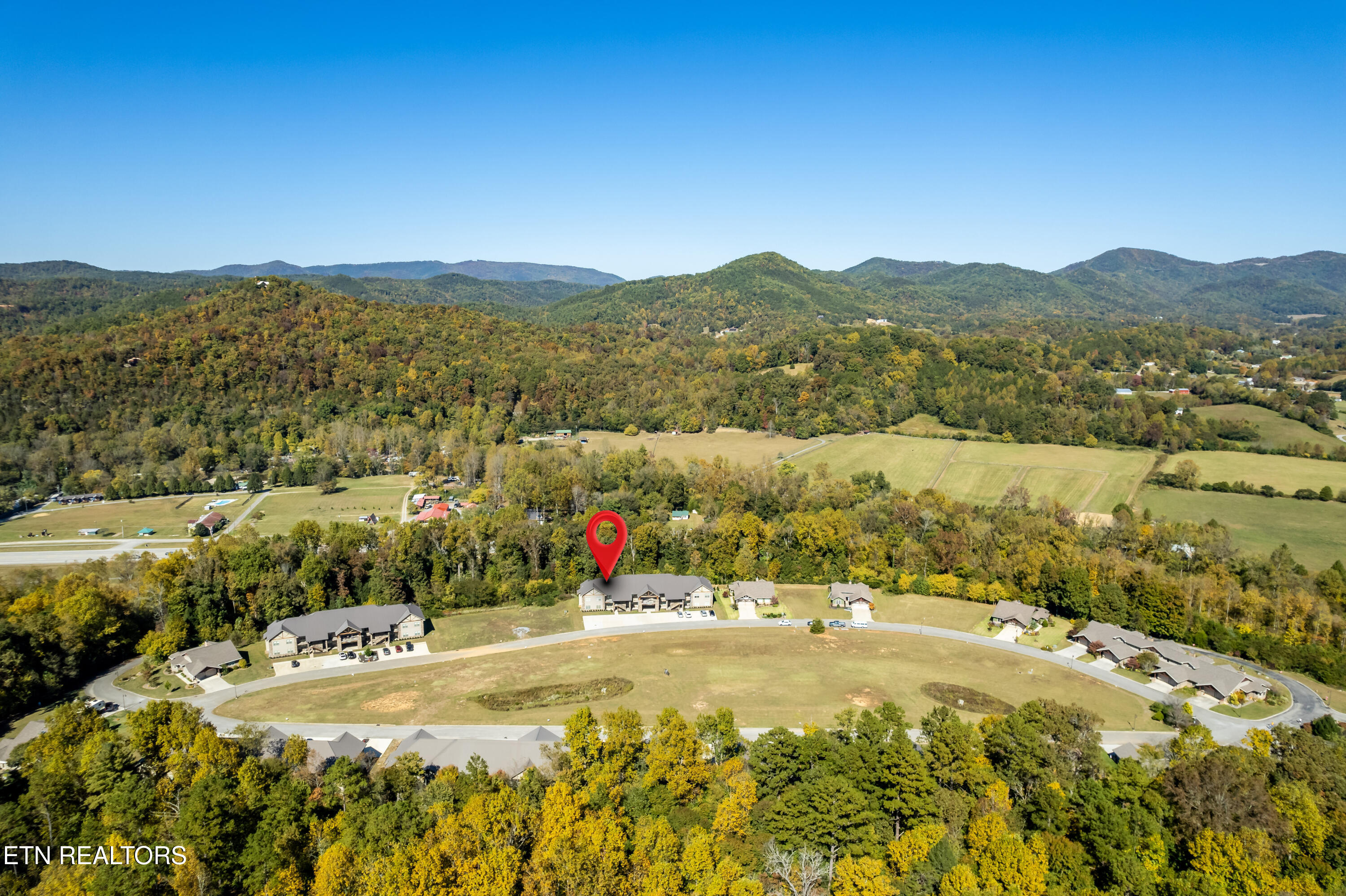 326 Shooting Star Loop, Unit 201 Townsend, TN 37882 - Photo 33 of 43 shootingstarloopdrone-24