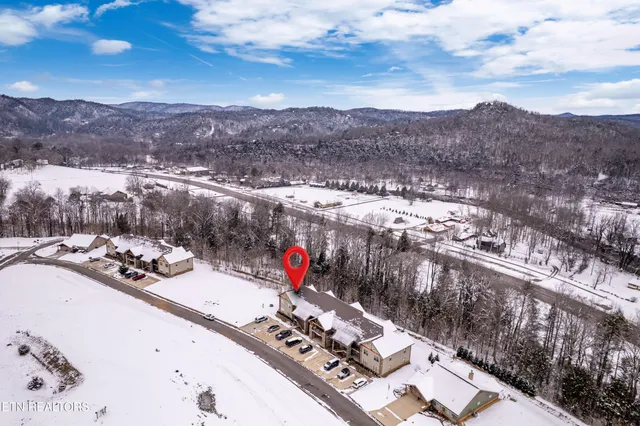 $349,900 | 326 Shooting Star Loop, Unit 201, Townsend, TN 37882