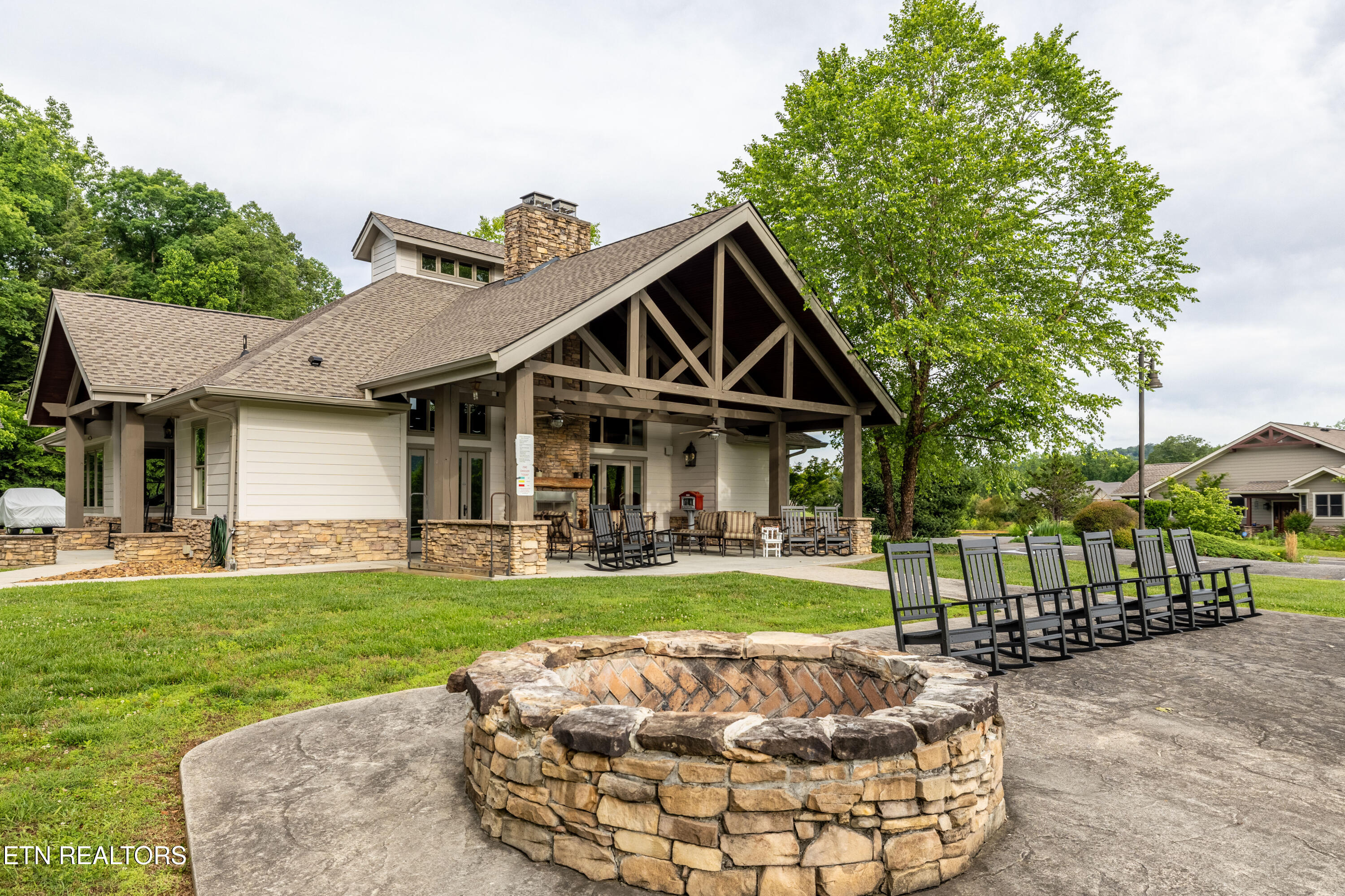 326 Shooting Star Loop, Unit 201 Townsend, TN 37882 - Photo 37 of 43 229BishopCapCir#102-7