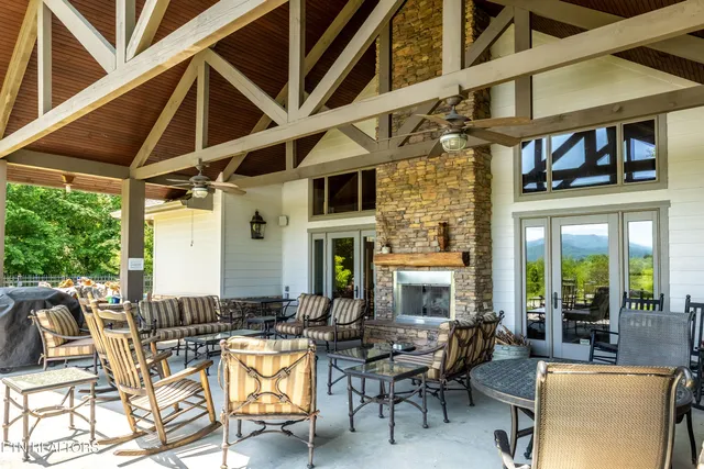 $349,900 | 326 Shooting Star Loop, Unit 201, Townsend, TN 37882