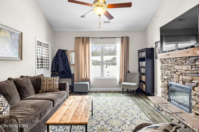 $349,900 | 326 Shooting Star Loop, Unit 201, Townsend, TN 37882