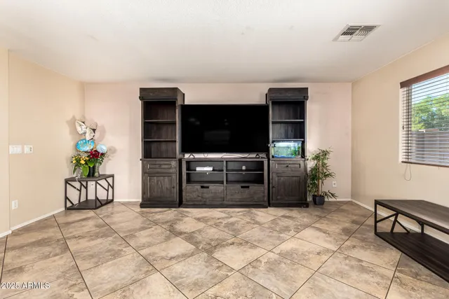 $2,275 | 3864 East Mine Shaft Road, San Tan Valley, AZ 85143