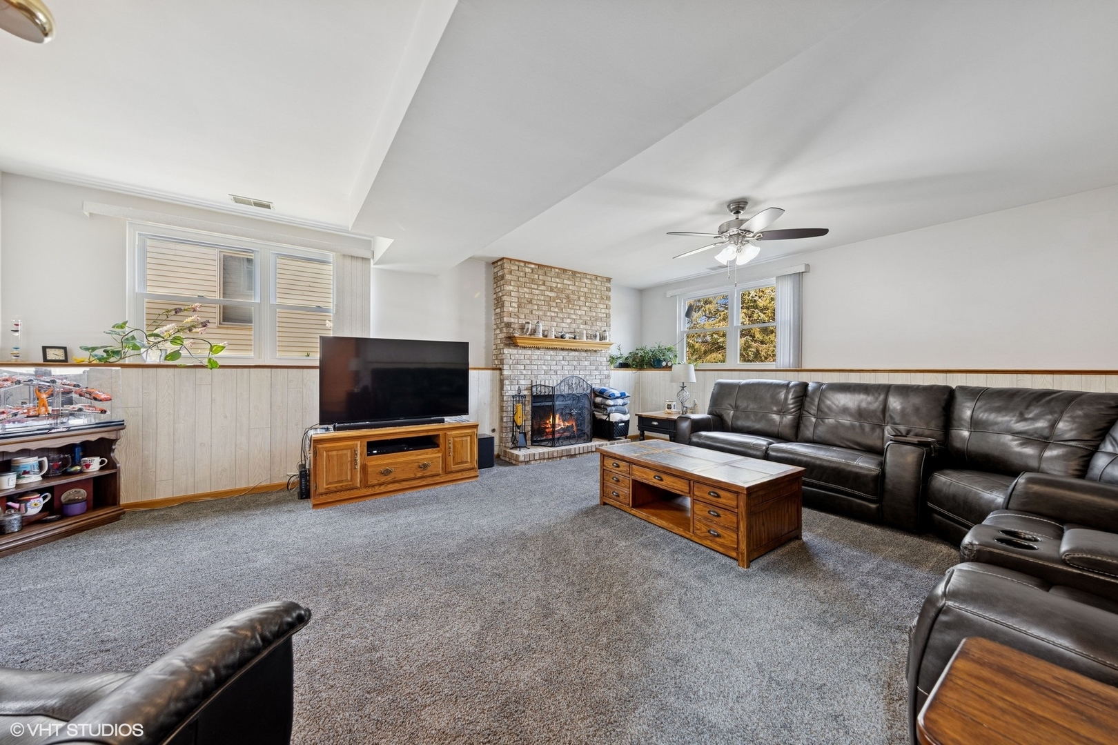 1908 Chestnut Hill Road Plainfield, IL 60586 - Photo 18 of 30 a living room with furniture and a flat screen tv