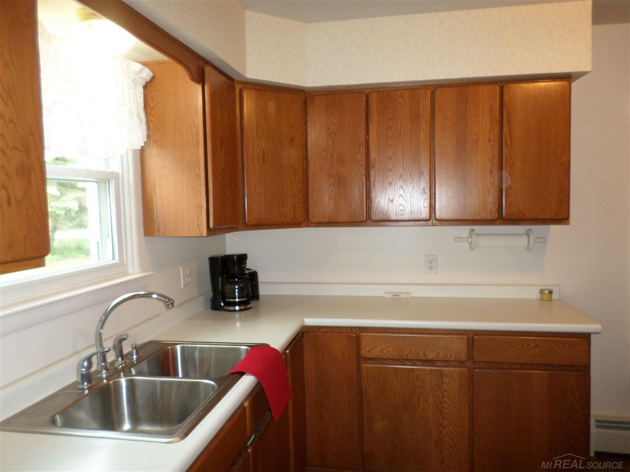 5151 Parker Road Fort Gratiot, MI 48059 - Photo 4 of 36 31383810-3.JPG