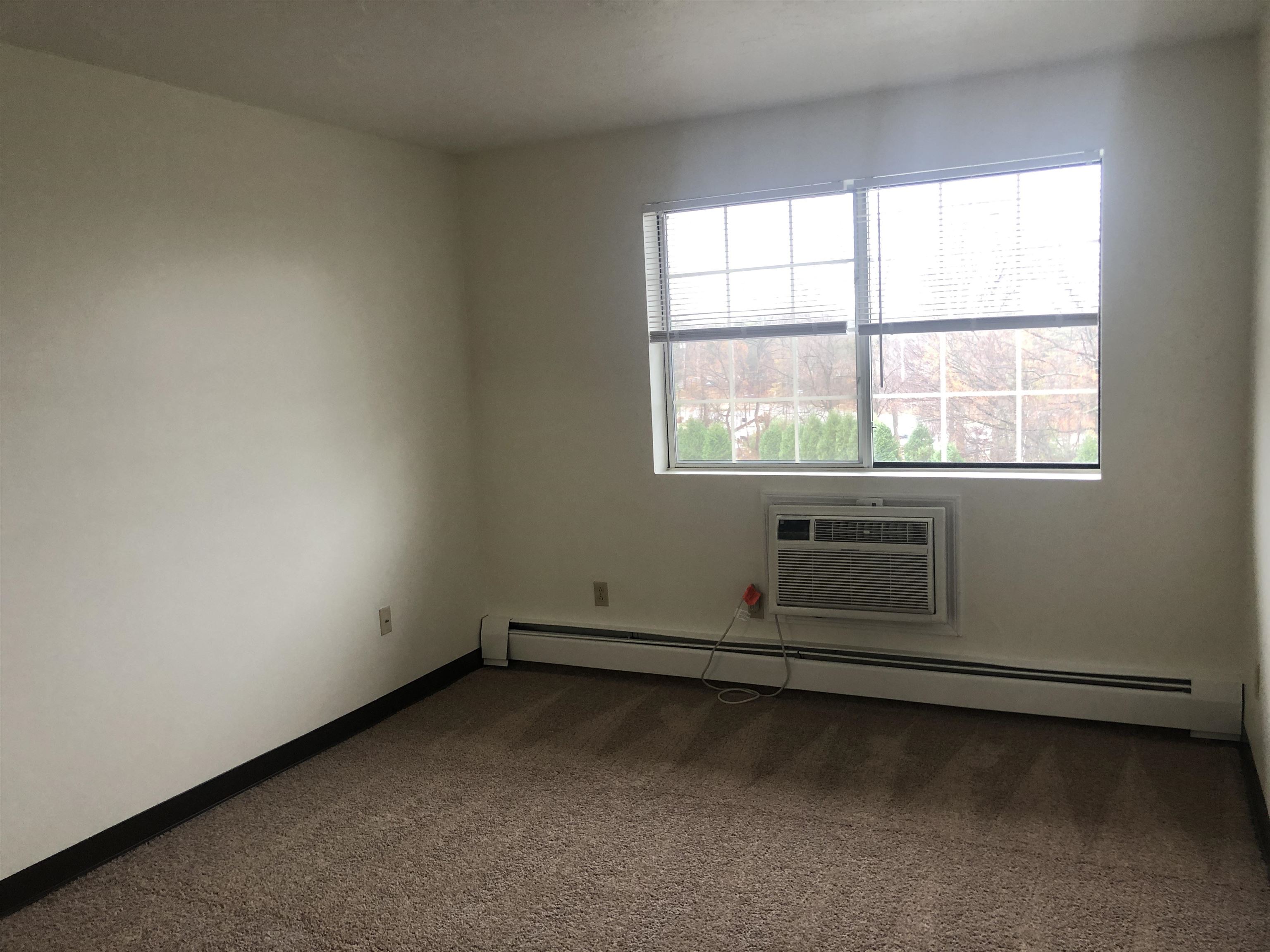 383 Huse Road, Unit 29 Manchester, NH 03103 - Photo 27 of 39 Gallery Image 27
