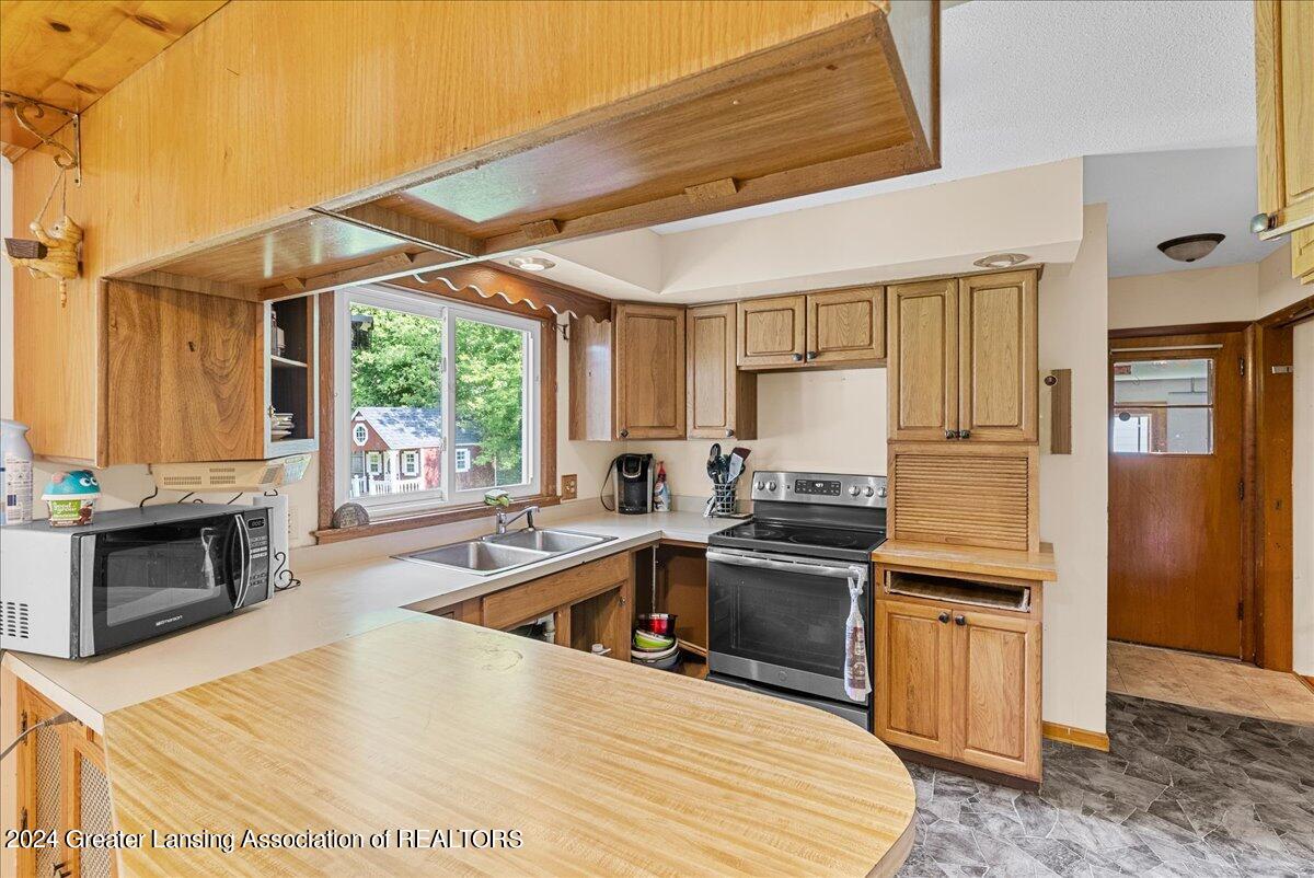 14351 Chandler Road Bath, MI 48808 - Photo 16 of 27 22-Media Jett - 22