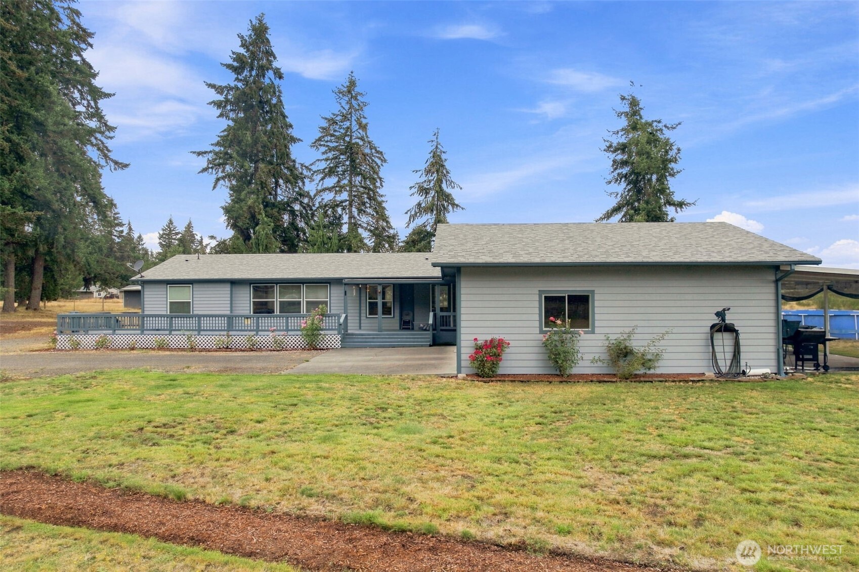 12424 Moes Road Southeast Rainier, WA 98576 - Photo 6 of 40 Gallery Image 6