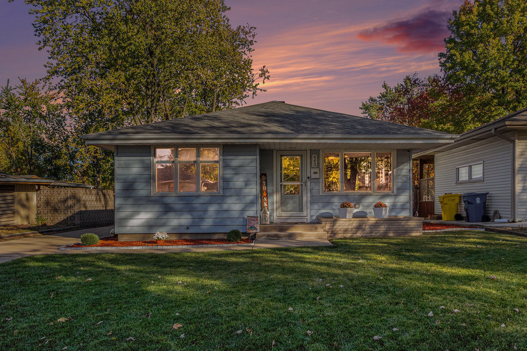 643 North Indiana Street Griffith, IN 46319 - Photo 4 of 23 2038x1359