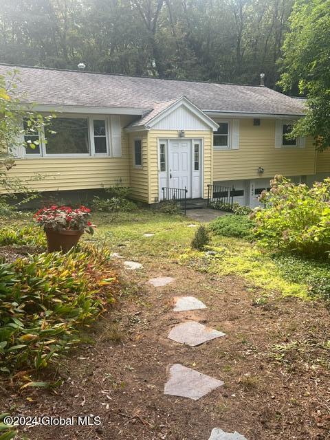 142 Menands Road Colonie, NY 12211 - Photo 3 of 40 image4