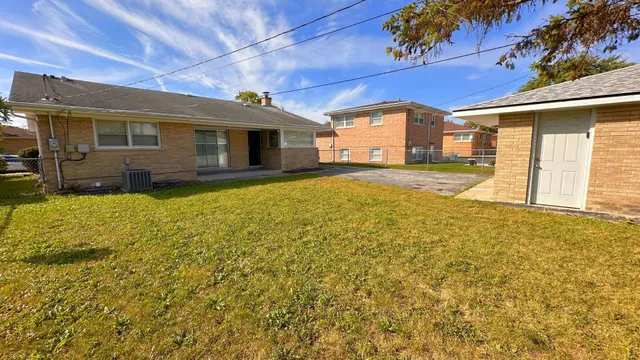 $227,000 | 944 East 163rd Place, South Holland, IL 60473