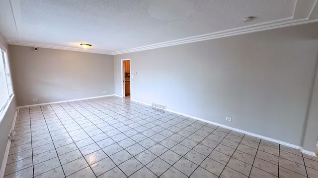 $227,000 | 944 East 163rd Place, South Holland, IL 60473