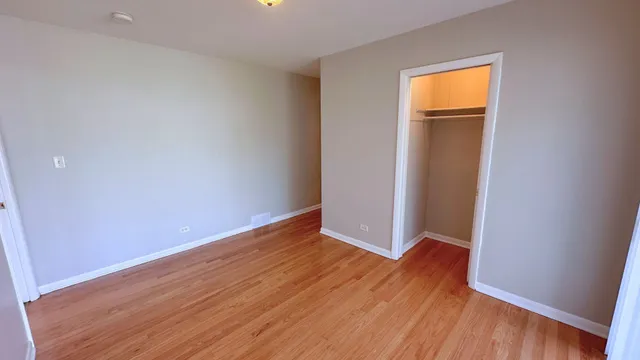 $227,000 | 944 East 163rd Place, South Holland, IL 60473