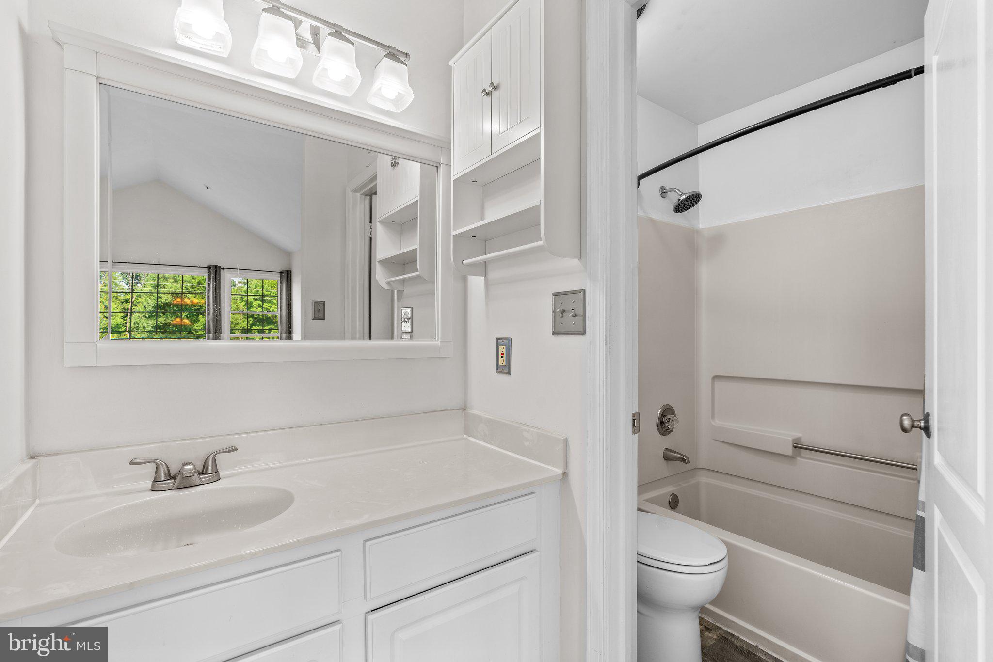 8561 Falls Run Road, Unit K Ellicott City, MD 21043 - Photo 20 of 26 Primary Bath