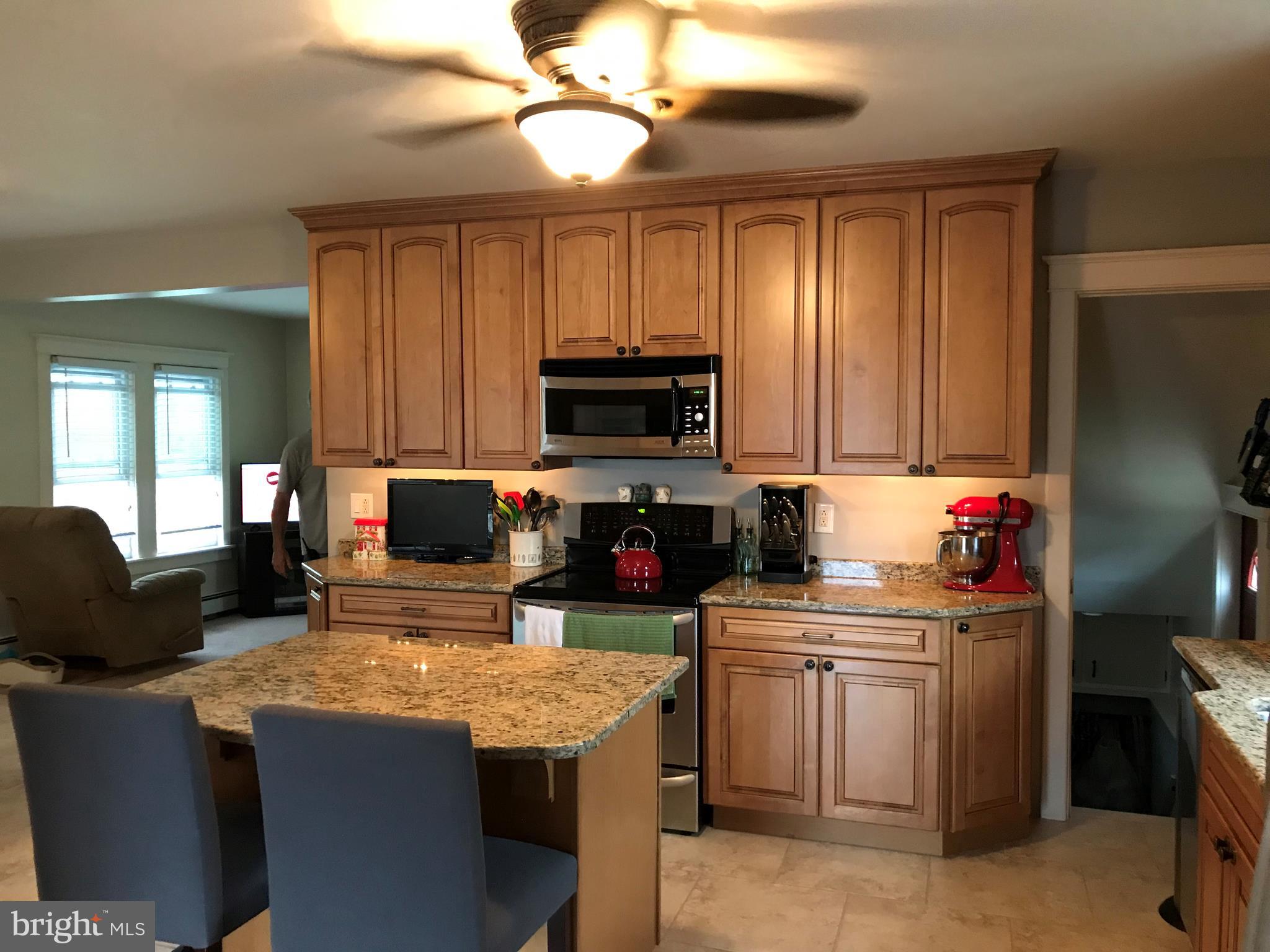 3771 South Main Road Vineland, NJ 08360 - Photo 8 of 31 MAPLE CABINETS WITH CROWN MOLDINGS