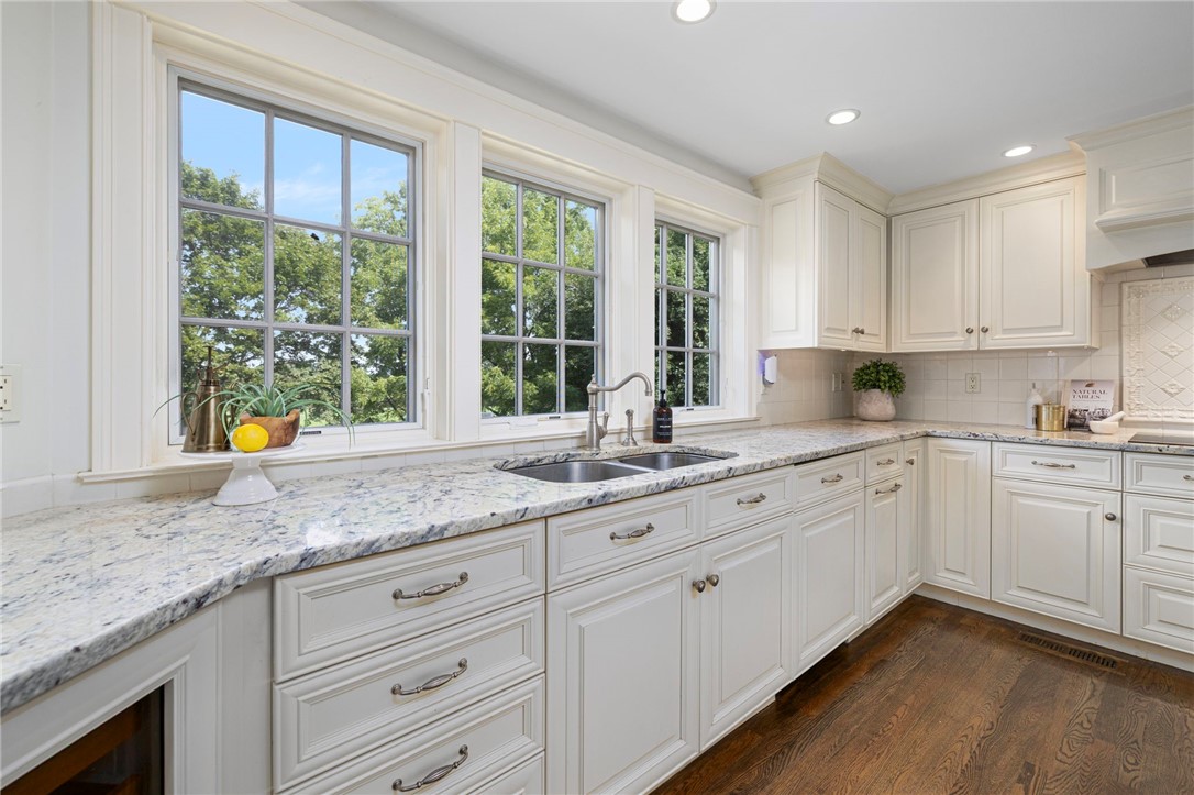 543 Woonsocket Hill Road North Smithfield, RI 02896 - Photo 17 of 50 Gallery Image 17