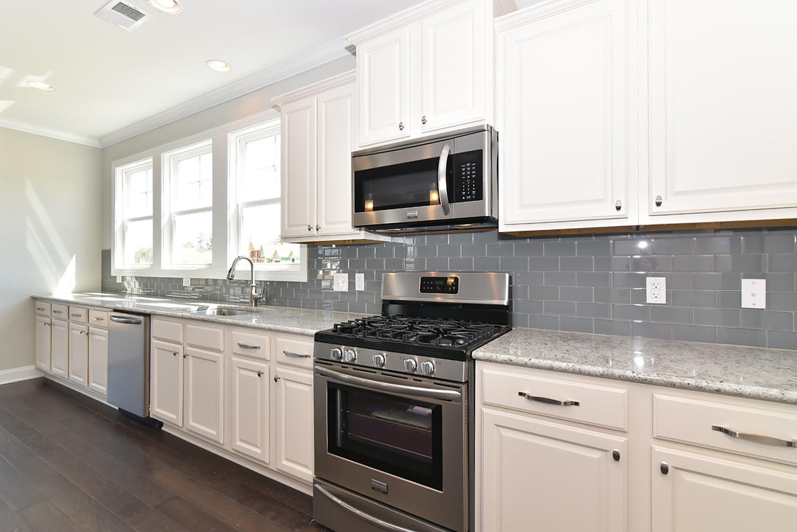 705 Kilarney Road Summerville, SC 29483 - Photo 6 of 31 Forresterkitchen2