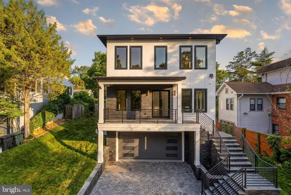 $2,995,000 | 1211 20th Street South, Arlington, VA 22202