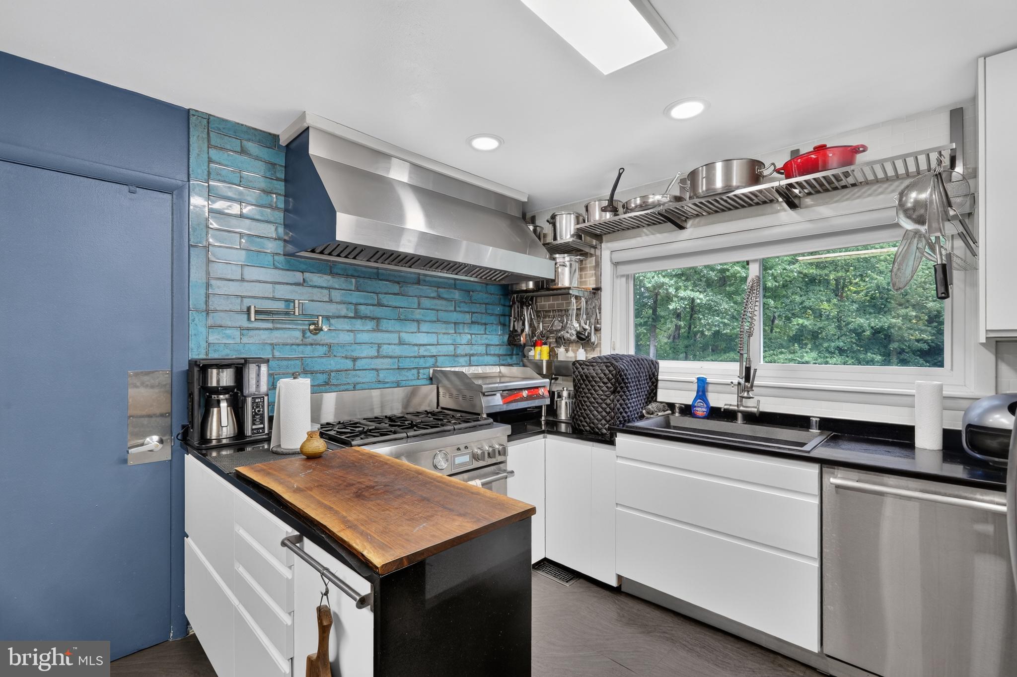51 Jewell Road Dunkirk, MD 20754 - Photo 4 of 20 Gallery Image 4