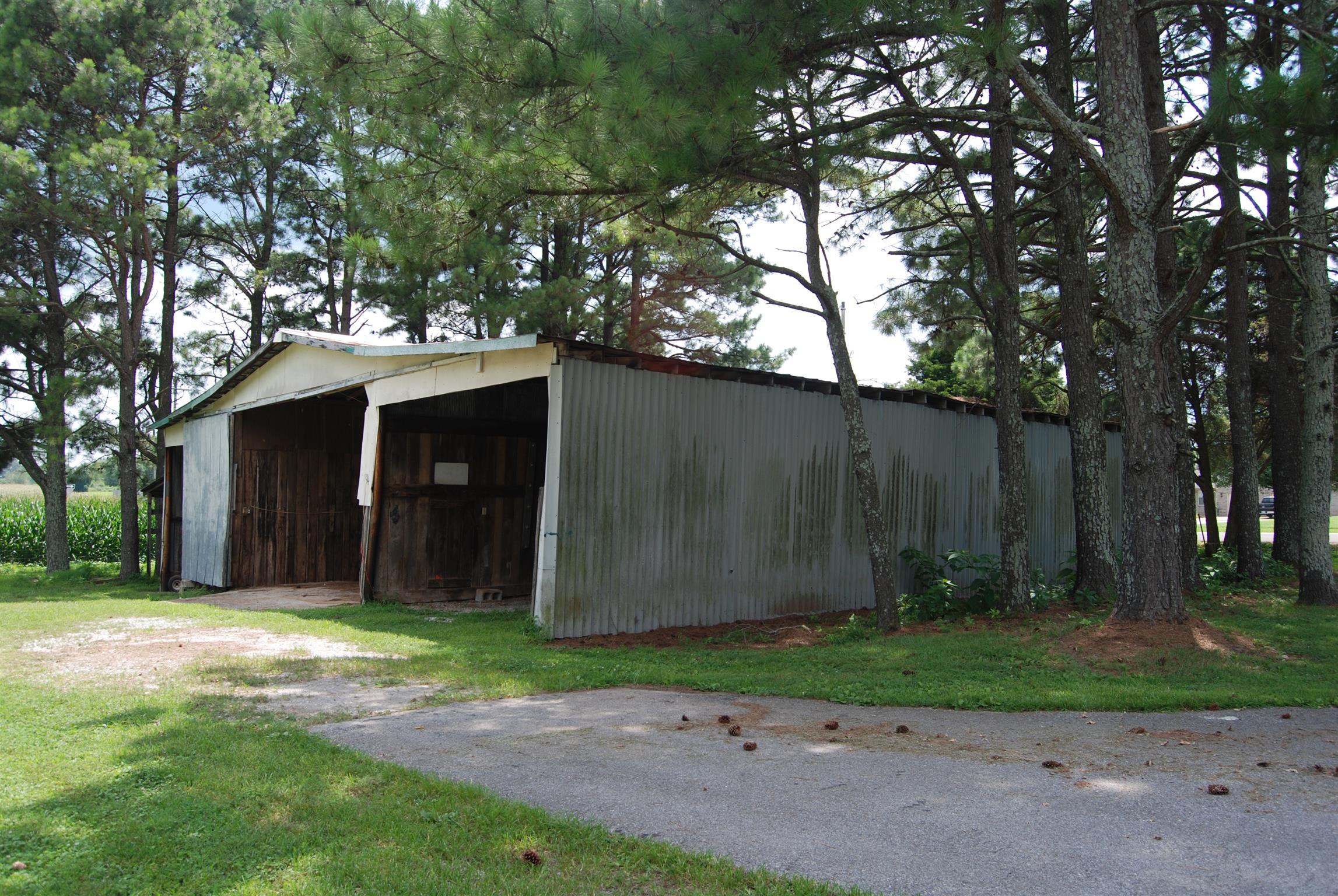 3104 Robertson Road Lawrenceburg, TN 38464 - Photo 4 of 28 Gallery Image 4