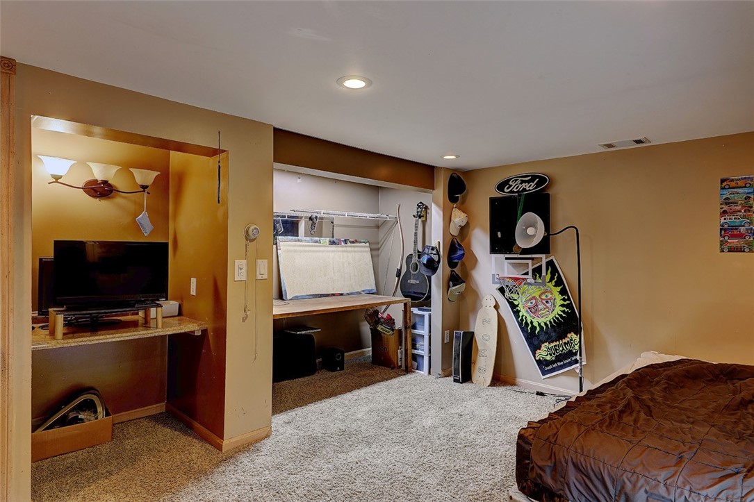 51 Montcalm Road Warwick, RI 02889 - Photo 22 of 26 Gallery Image 22