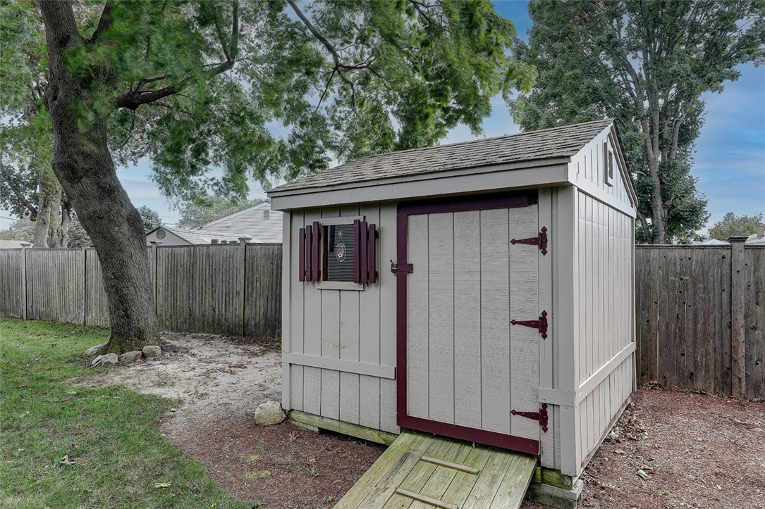 51 Montcalm Road Warwick, RI 02889 - Photo 26 of 26 Gallery Image 26