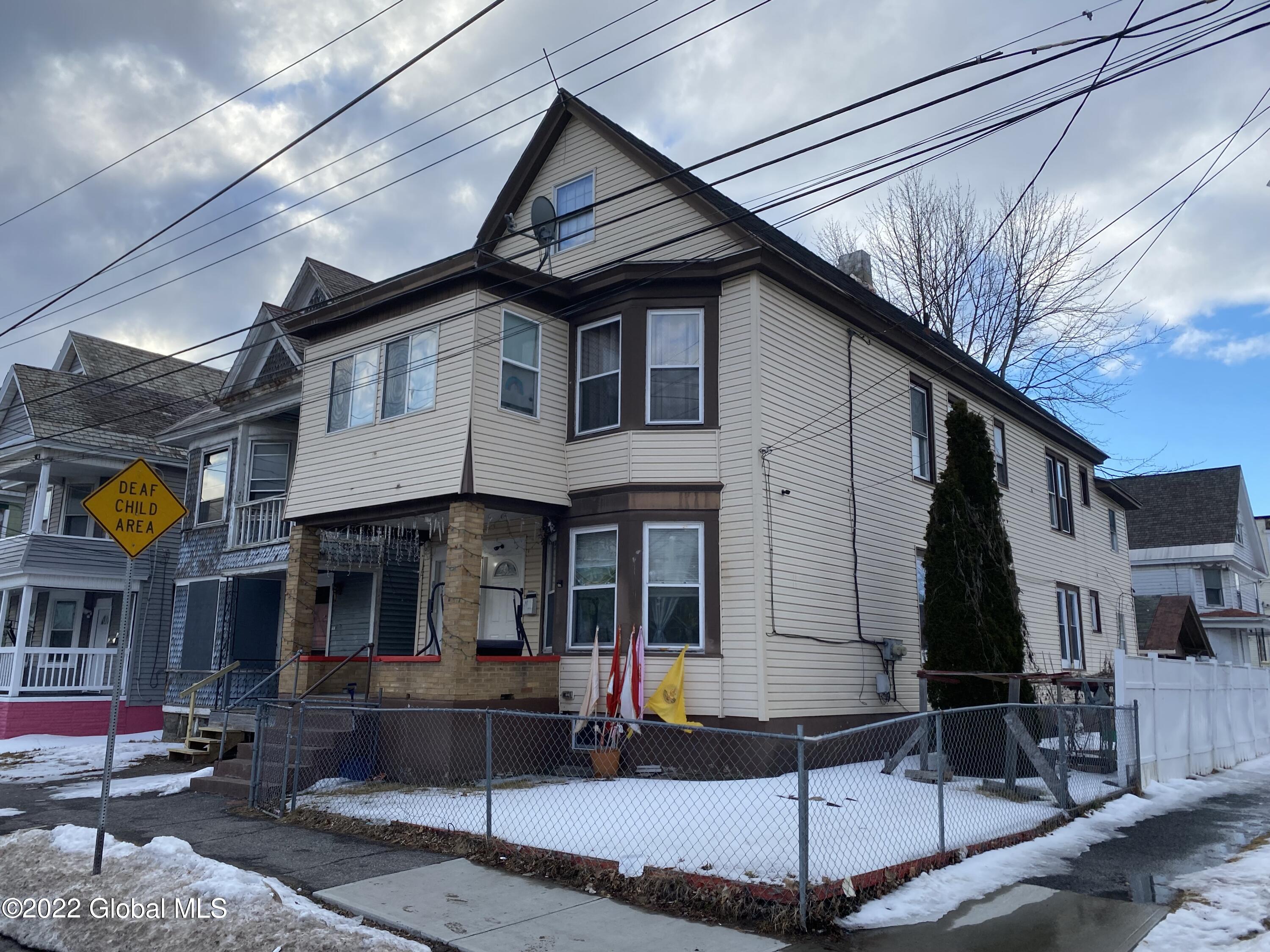 95 Division Street Schenectady, NY 12304 - Photo 2 of 16 IMG-3119