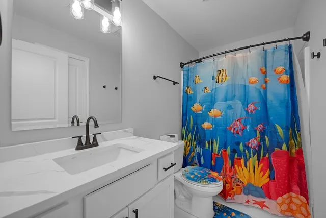 $569,900 | 711 Massachusetts Avenue, Unit 4, Lunenburg, MA 01462