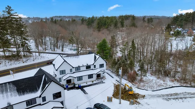 $569,900 | 711 Massachusetts Avenue, Unit 4, Lunenburg, MA 01462