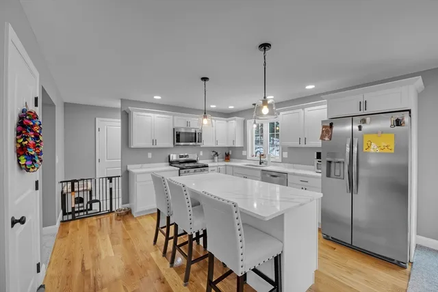 $569,900 | 711 Massachusetts Avenue, Unit 4, Lunenburg, MA 01462