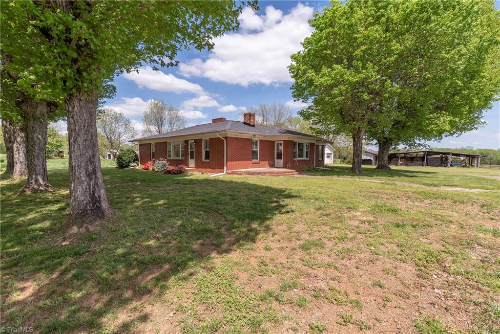 678 Sheffield Road Mocksville, NC 27028 - Photo 3 of 23 Gallery Image 3