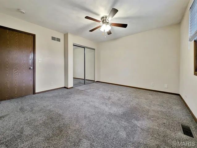 $269,900 | 114 Kenneth Drive, Troy, IL 62294