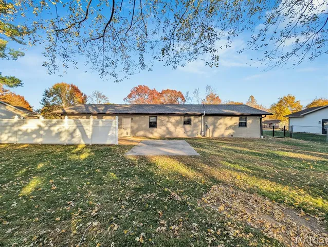 $269,900 | 114 Kenneth Drive, Troy, IL 62294
