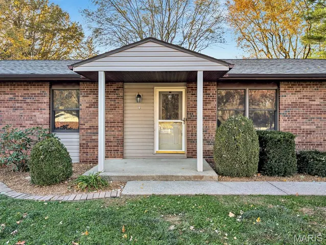 $269,900 | 114 Kenneth Drive, Troy, IL 62294