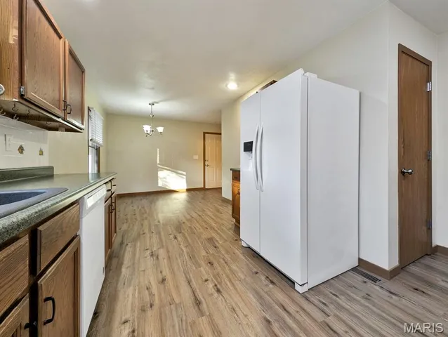 $269,900 | 114 Kenneth Drive, Troy, IL 62294