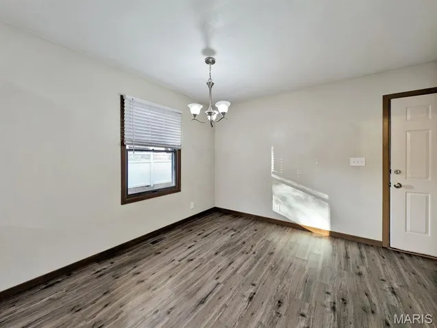 $269,900 | 114 Kenneth Drive, Troy, IL 62294