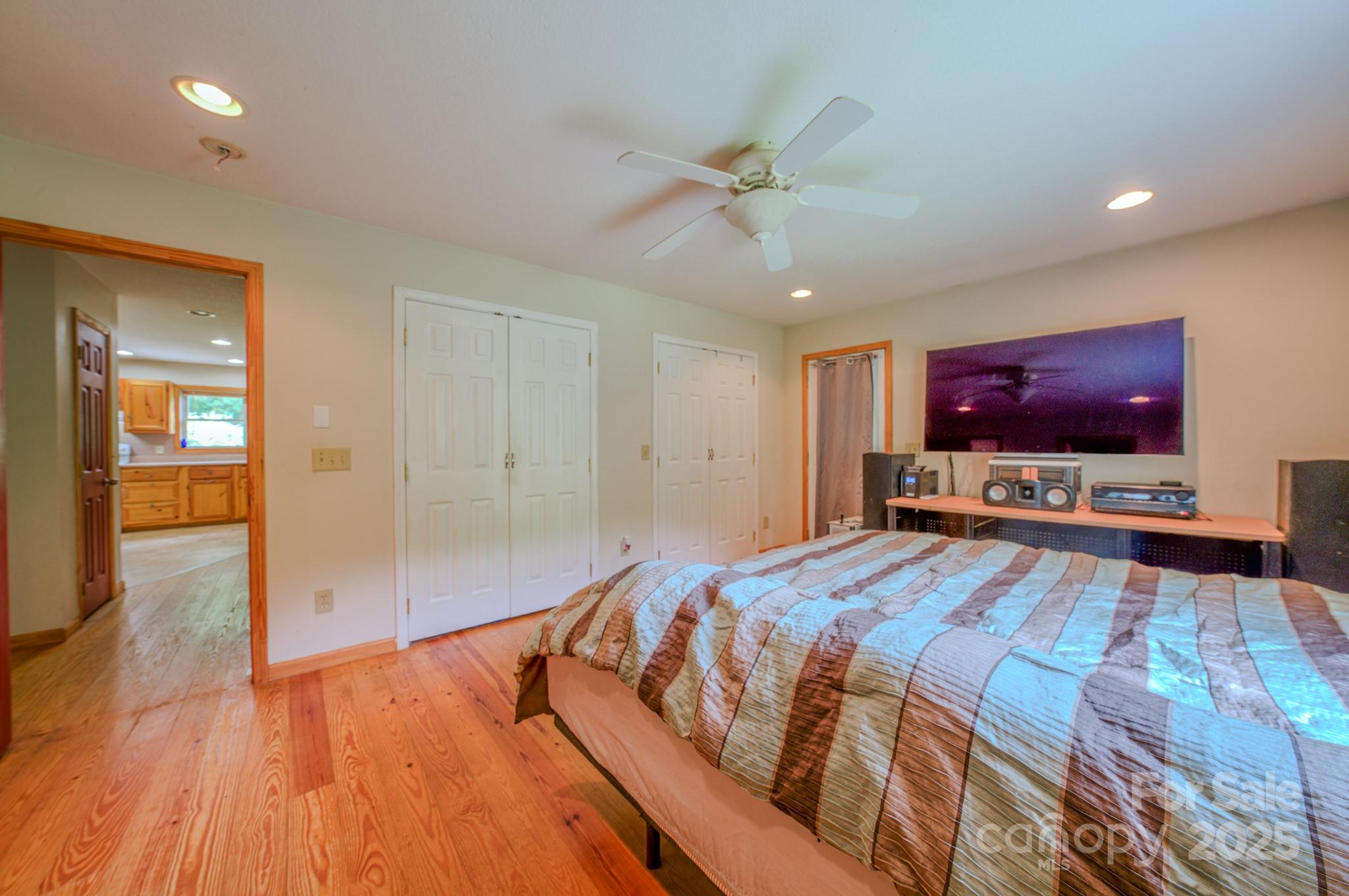 8851 Grapevine Road Marshall, NC 28753 - Photo 18 of 32 Gallery Image 18