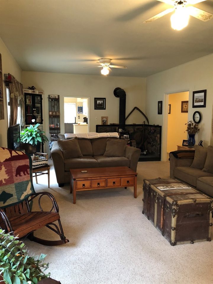 3822 East Lane Park Road Mead, WA 99021 - Photo 7 of 20 Gallery Image 7