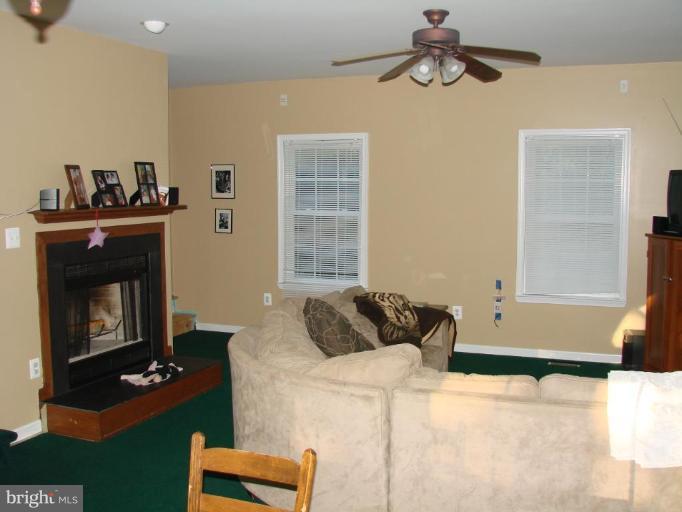 4525 Samuels Pine Road Chantilly, VA 20151 - Photo 4 of 4 Family Room #2