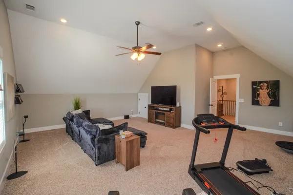$749,900 | 529 Clearview Road, Cottontown, TN 37048