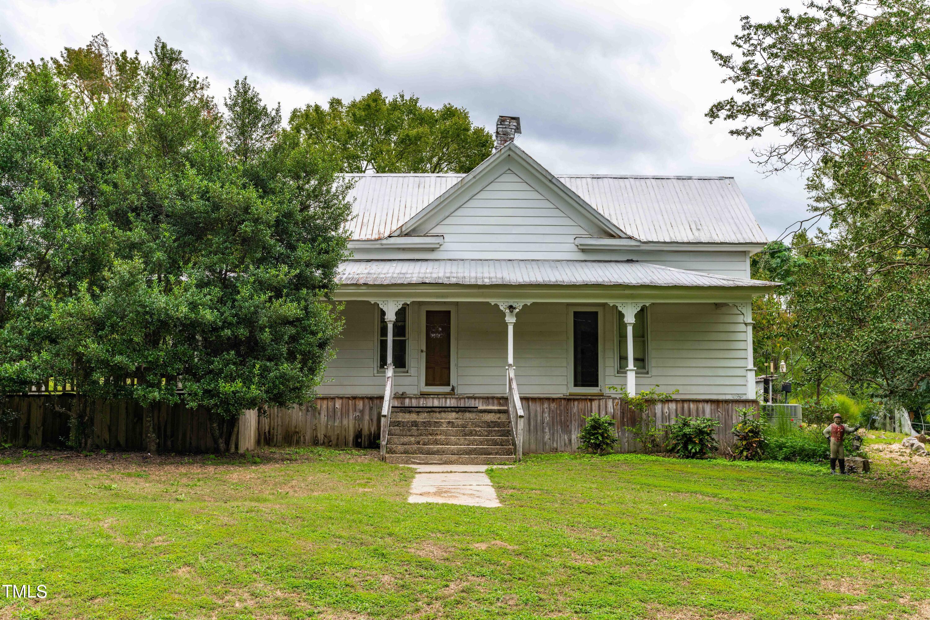 10425 Sauls Road Raleigh, NC 27603 - Photo 1 of 25 1_photo-10425-sauls-road