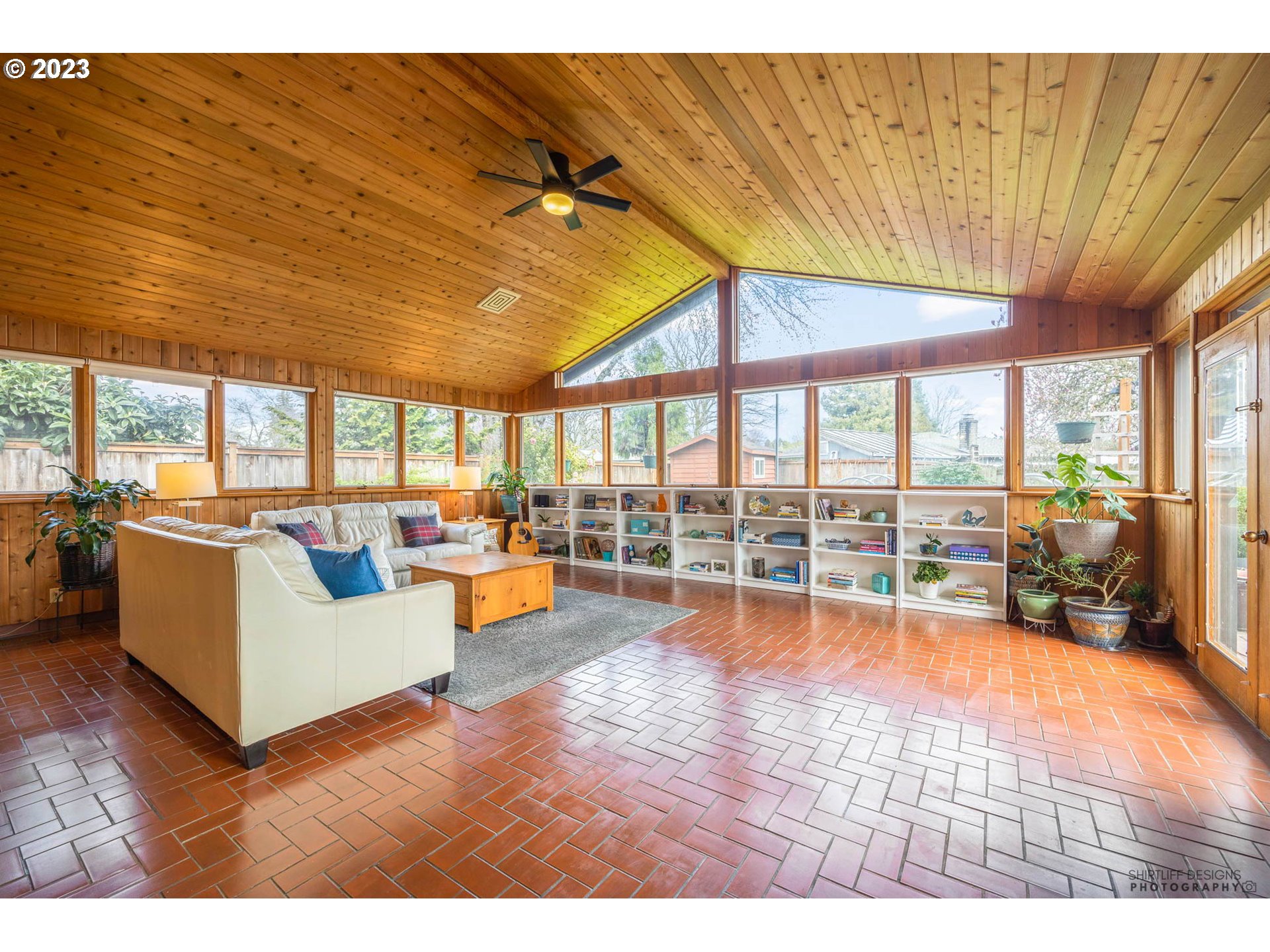 465 Mar Loop Eugene, OR 97401 - Photo 16 of 36