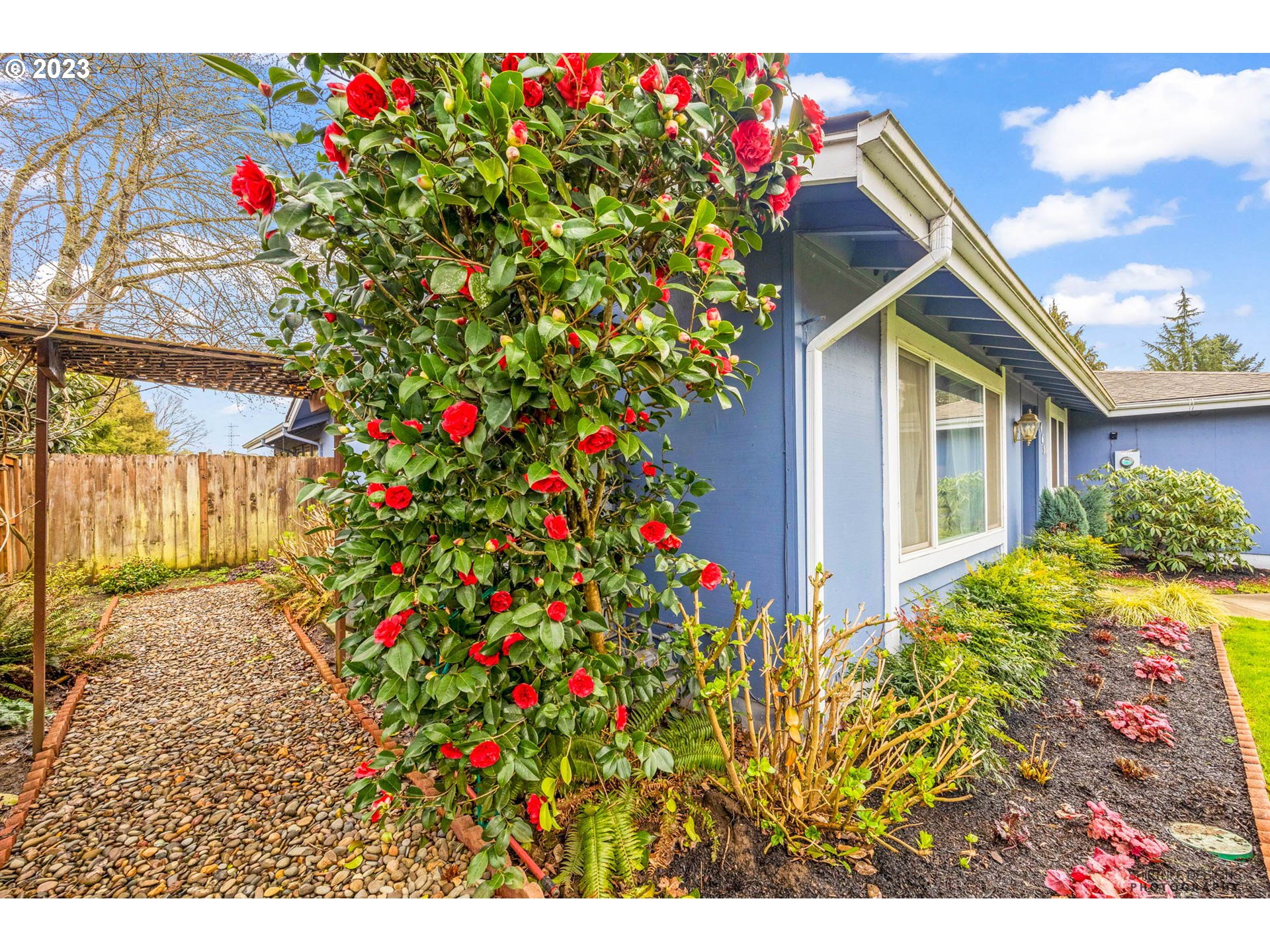 465 Mar Loop Eugene, OR 97401 - Photo 3 of 36